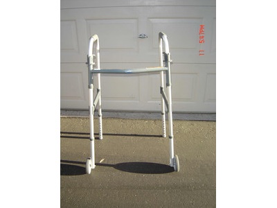 Walker/wheels